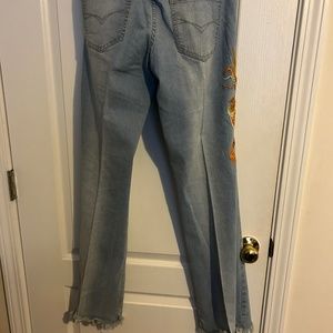 Venus decorative size 4 jeans